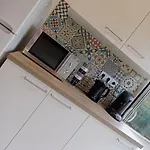 Joli Indépendant Au Calme Confort Wifi Draps Et Serviettes Incluses Parking Gratuit Appartement *
