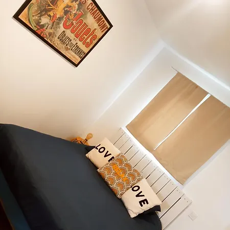 Joli Independant 2 A 4 Personnes, Au Calme, Serviettes & Draps Fournis, Wifi, Climatisation, Parking Gratuit
