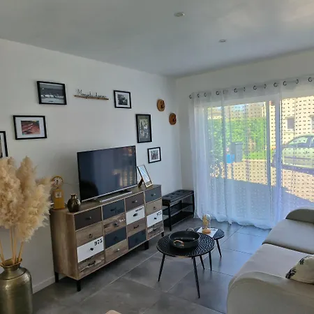 Independant 2 A 4 Personnes, Au Calme, Serviettes & Draps Fournis, Wifi, Climatisation, Parking Gratuit Apartman *
