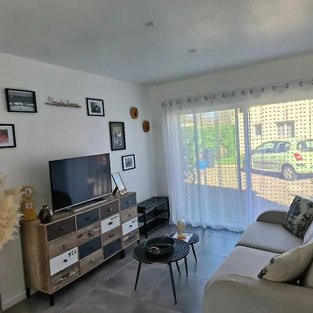 Joli Independant 2 A 4 Personnes, Au Calme, Serviettes & Draps Fournis, Wifi, Climatisation, Parking Gratuit Apartment Barbaste